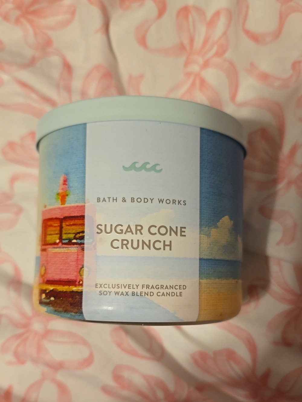 BNWT Bath And Body Works Sugar Cone Crunch 3 Wick Candle